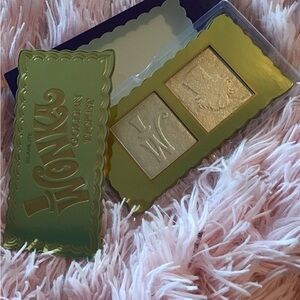 New GlamLite Willy Wonka Golden Ticket Highlighter Duo - Gold